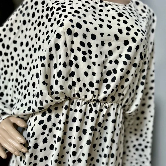 NWT Umgee Cream Spotted Dress - Picture 2 of 7